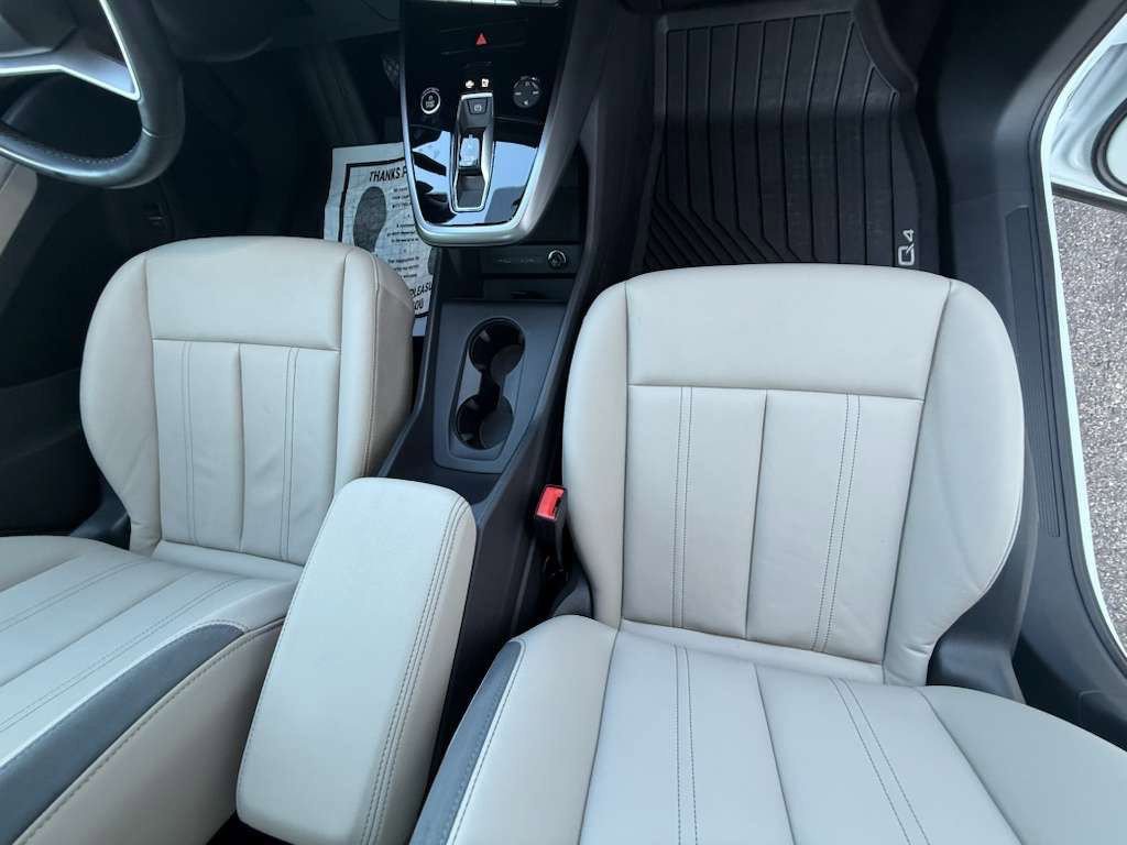 Used 2024 Audi Q4 e-tron Premium w/ Convenience Package image 43