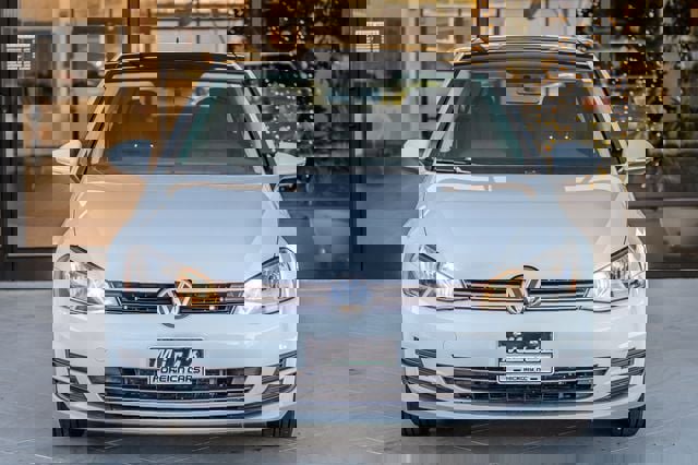 Used 2016 Volkswagen Golf S image 4