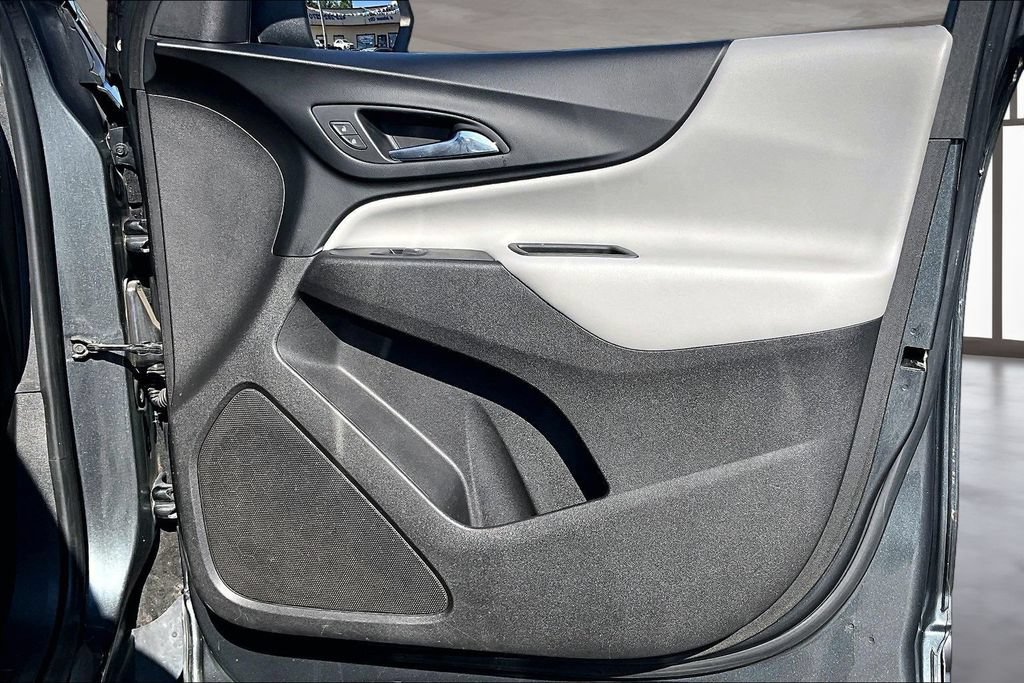 Used 2019 Chevrolet Equinox LS w/ LS Convenience Package FWD image 24