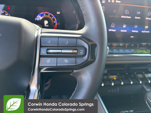 Used 2025 Chevrolet Colorado ZR2 w/ Technology Package AWD/4WD image 24