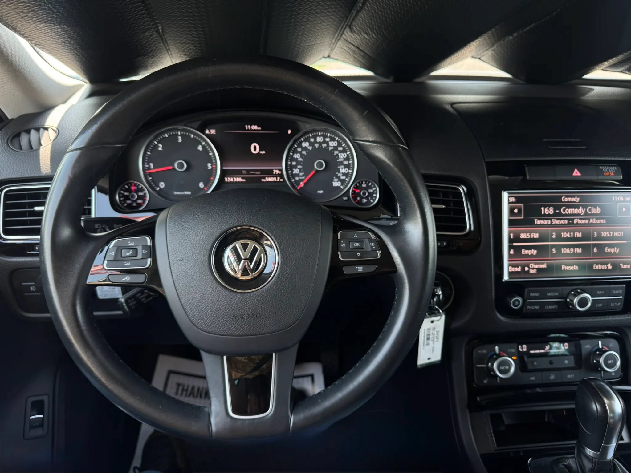 Used 2014 Volkswagen Touareg Sport AWD/4WD image 15