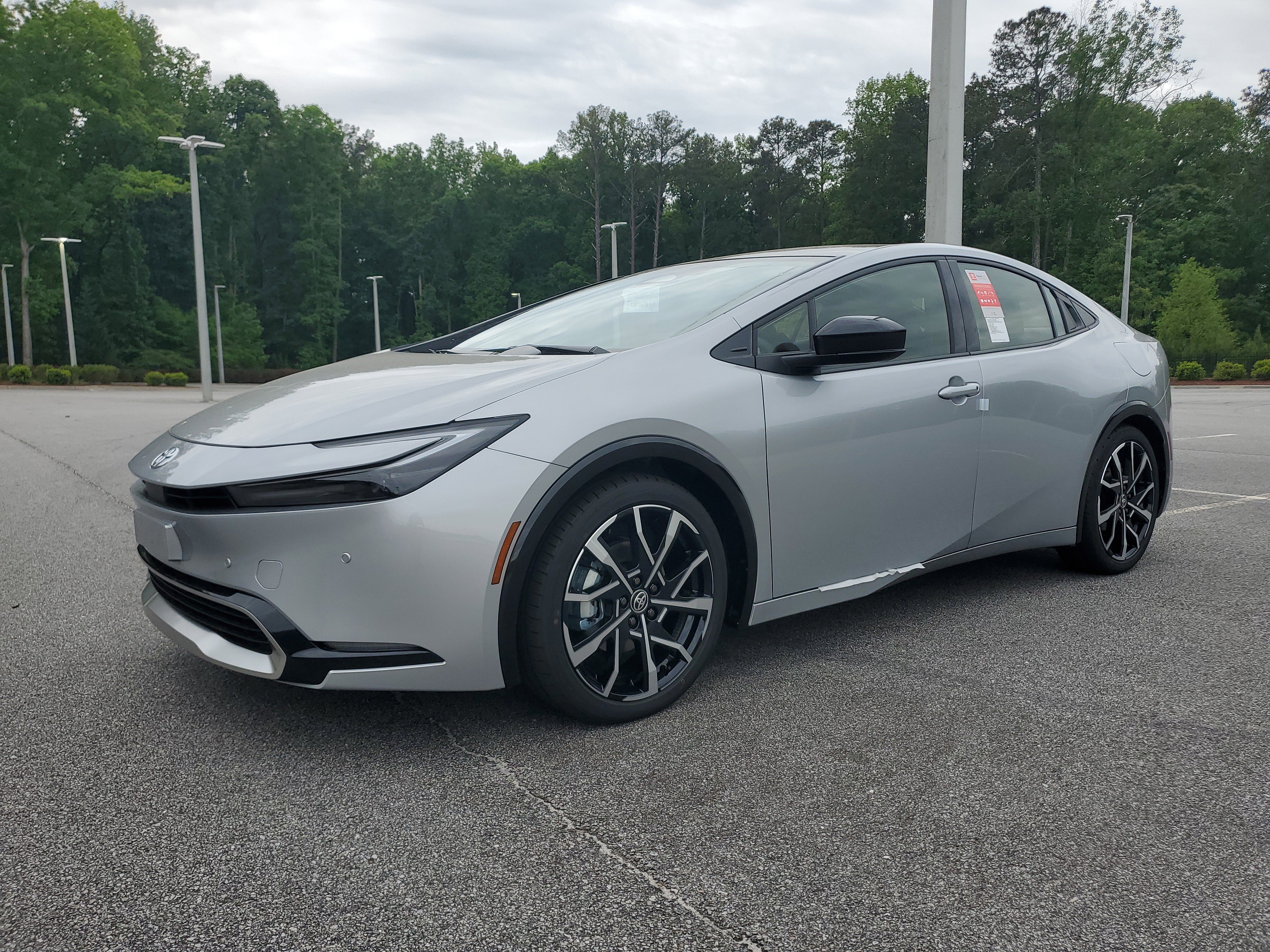 New 2026 Toyota Prius Plug-In Hybrid FWD image 3