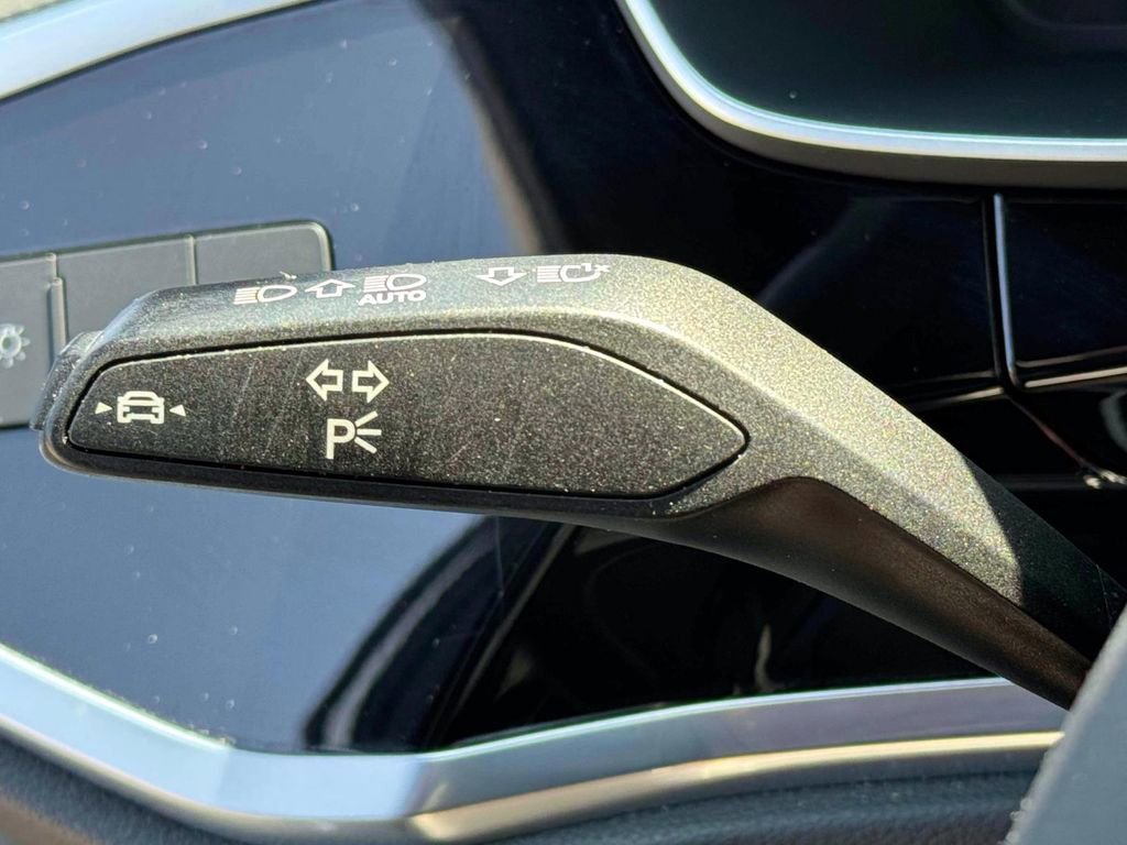 Used 2022 Audi Q3 2.0T Premium AWD/4WD image 24