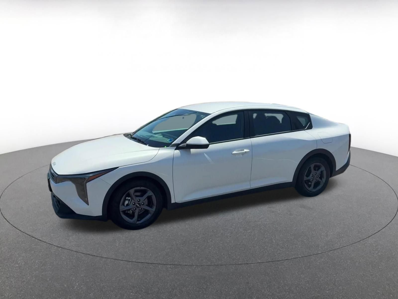 Used 2025 Kia K4 FWD image 8