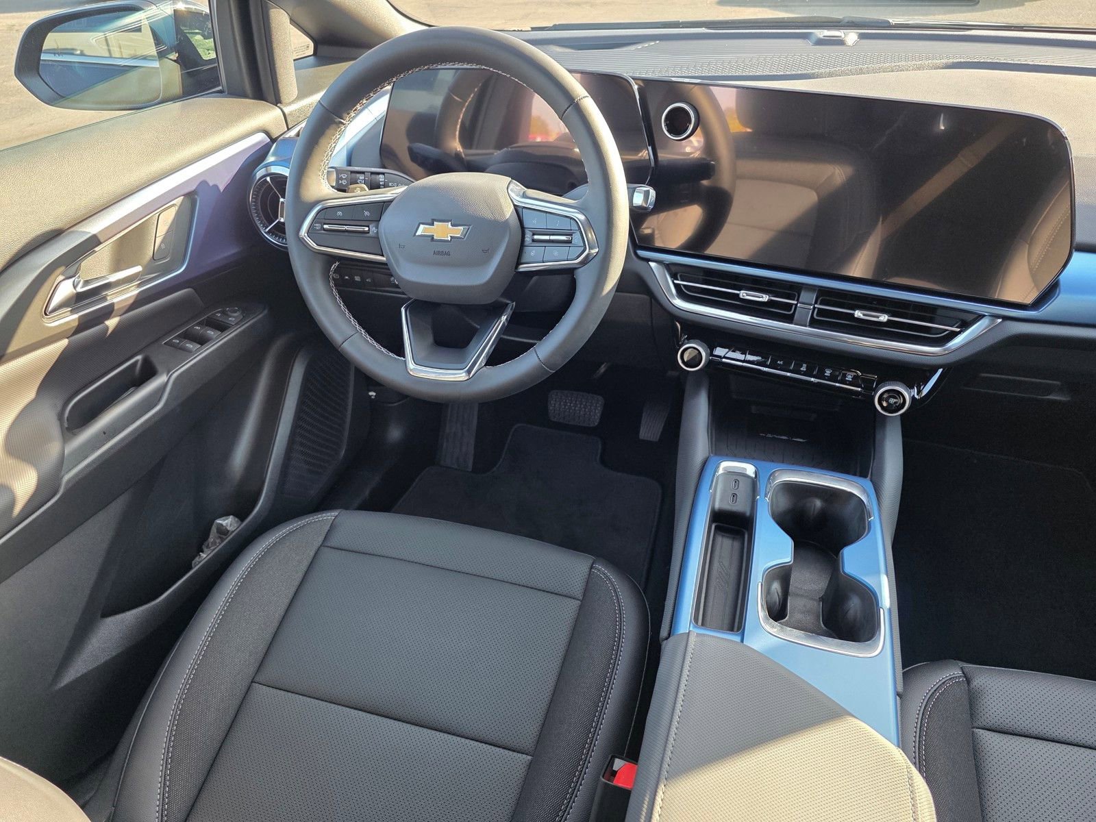 New 2026 Chevrolet Equinox EV LT image 19