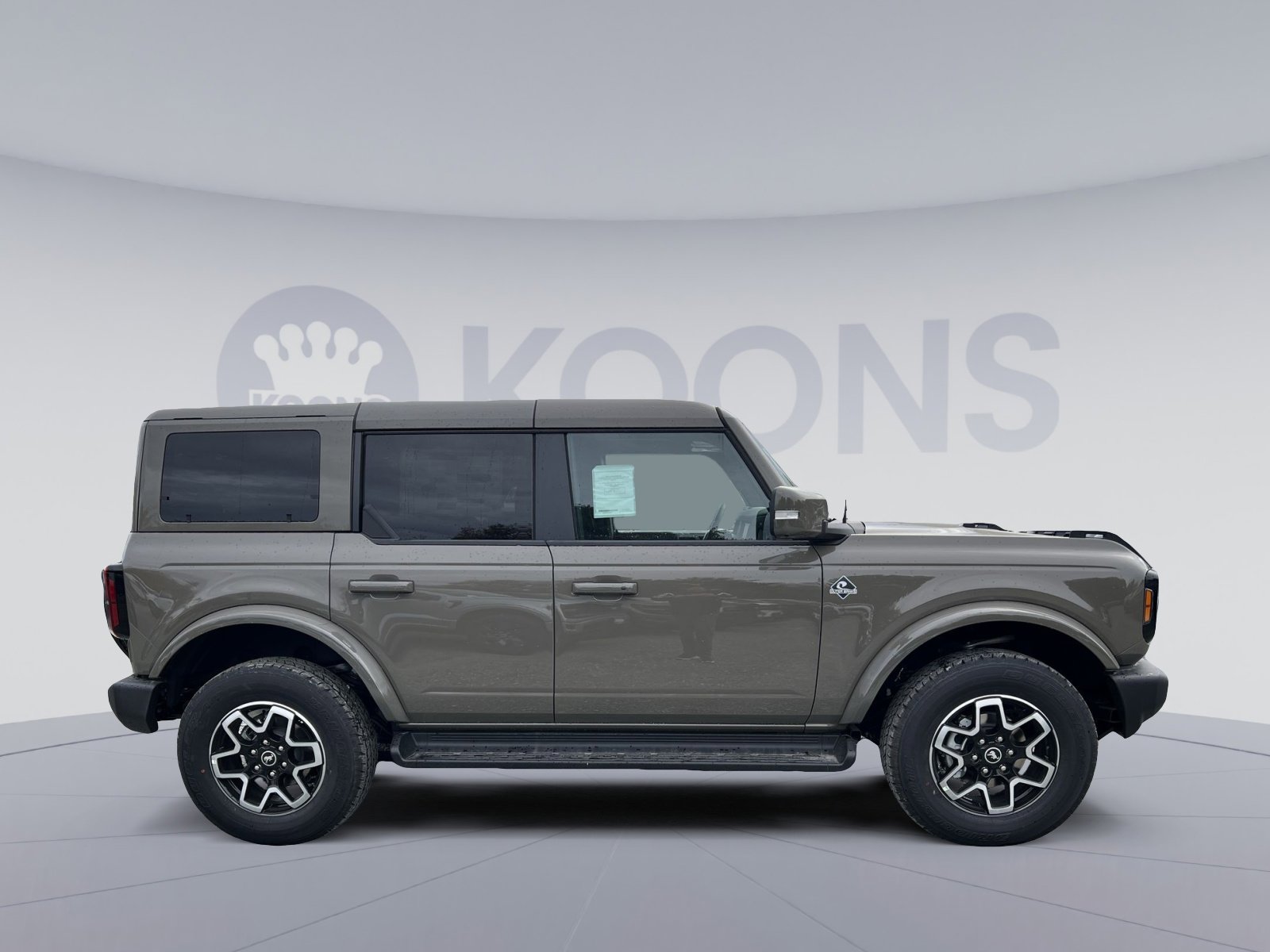 New 2025 Ford Bronco Outer Banks image 8