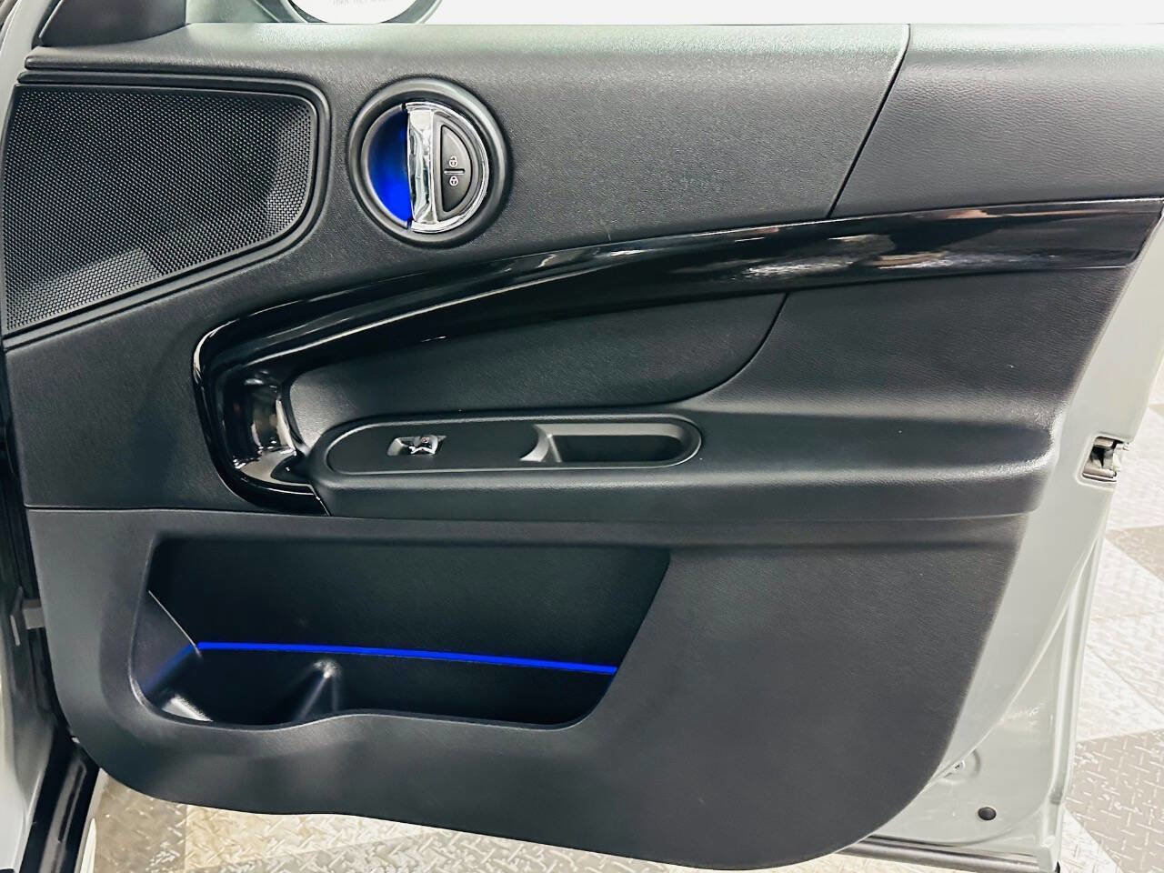 Used 2019 MINI Cooper Countryman S w/ Storage Package image 30