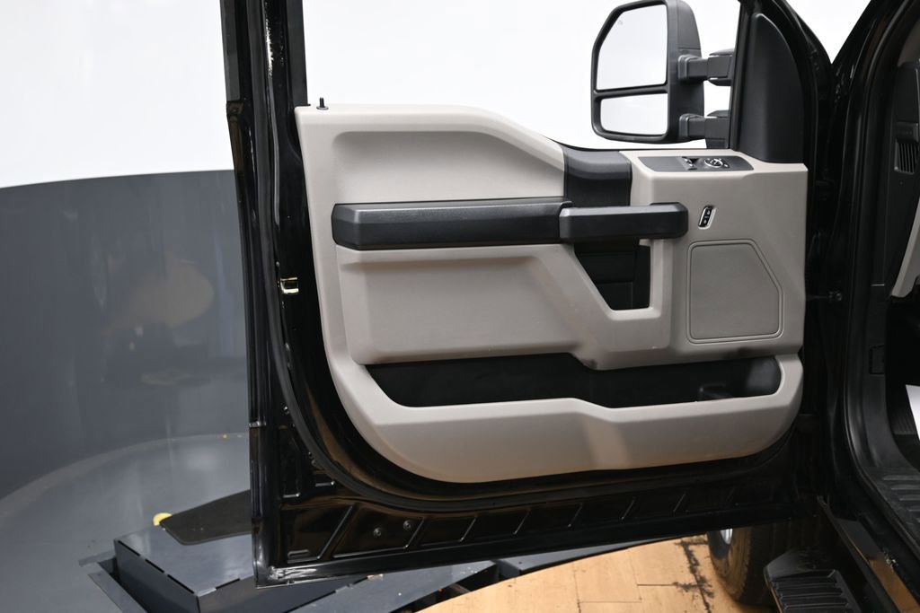 Used 2017 Ford F250 XL w/ STX Appearance Package AWD/4WD image 27