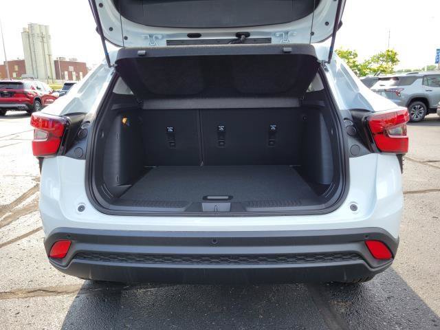 New 2026 Chevrolet Trax LT w/ Driver Confidence Package FWD image 23