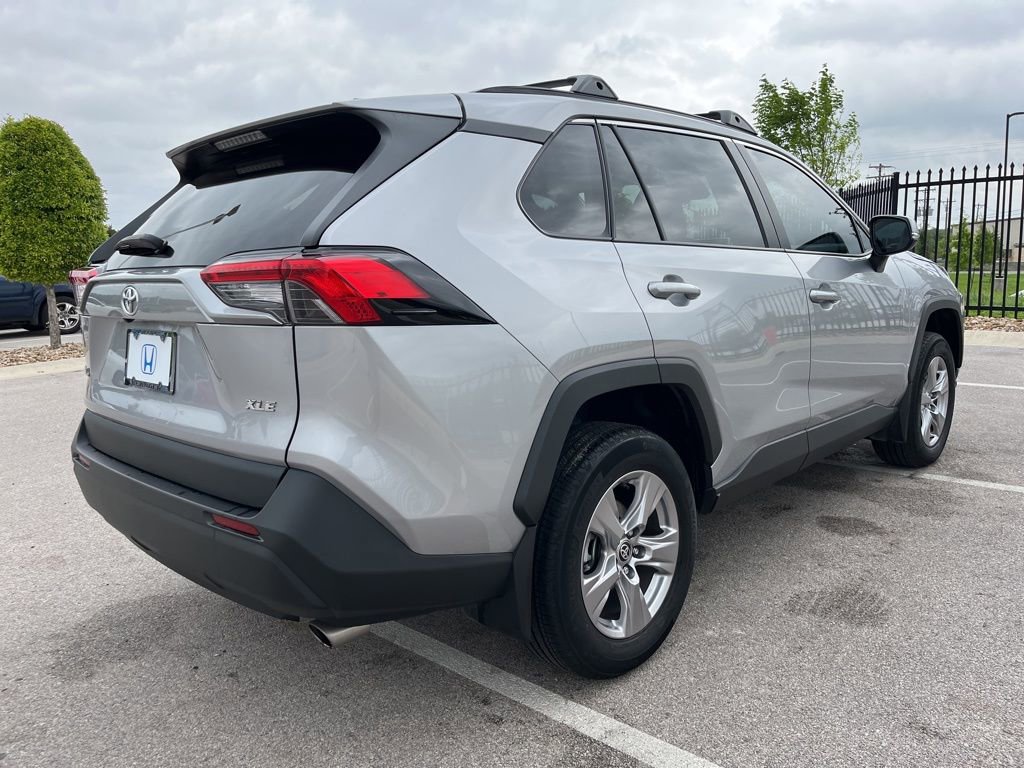 Used 2023 Toyota RAV4 XLE w/ Convenience Package FWD image 4