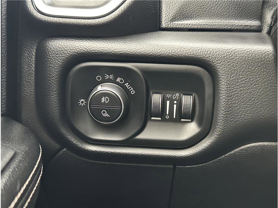 Used 2019 RAM 2500 Big Horn image 26