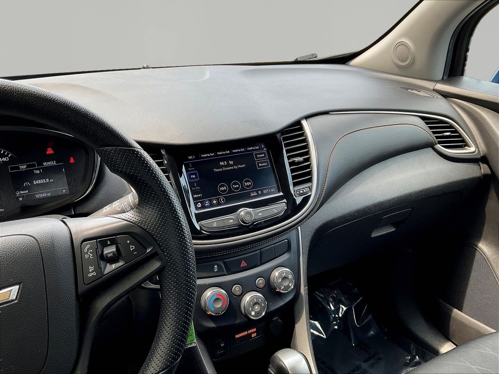 Used 2020 Chevrolet Trax LT FWD image 9