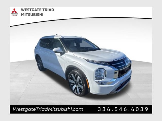 New 2026 Mitsubishi Outlander SEL FWD image 1