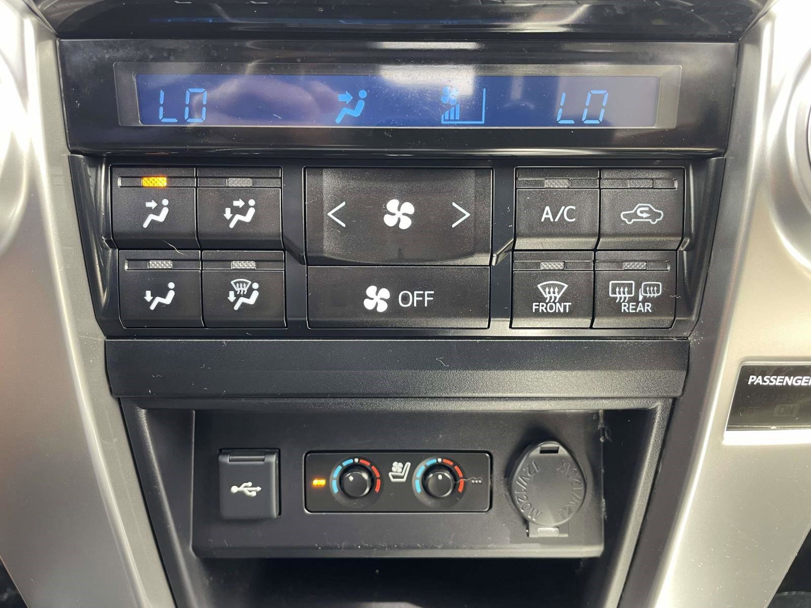 Used 2023 Toyota 4Runner Limited AWD/4WD image 31