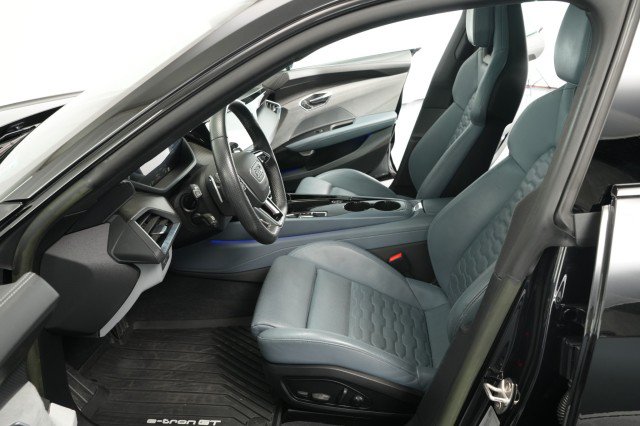 Used 2023 Audi e-tron GT Premium Plus w/ Performance Package AWD/4WD image 28