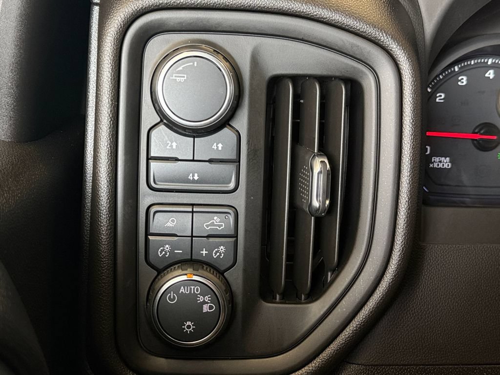 Used 2025 Chevrolet Silverado 2500 Custom w/ Custom Value Package AWD/4WD image 24