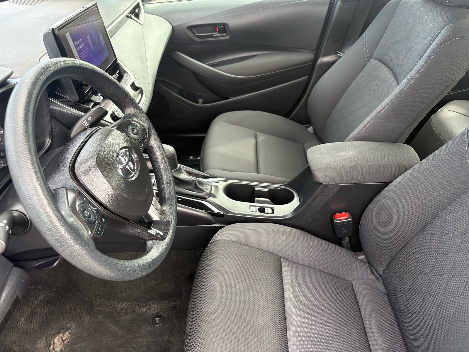 Used 2025 Toyota Corolla LE FWD image 13