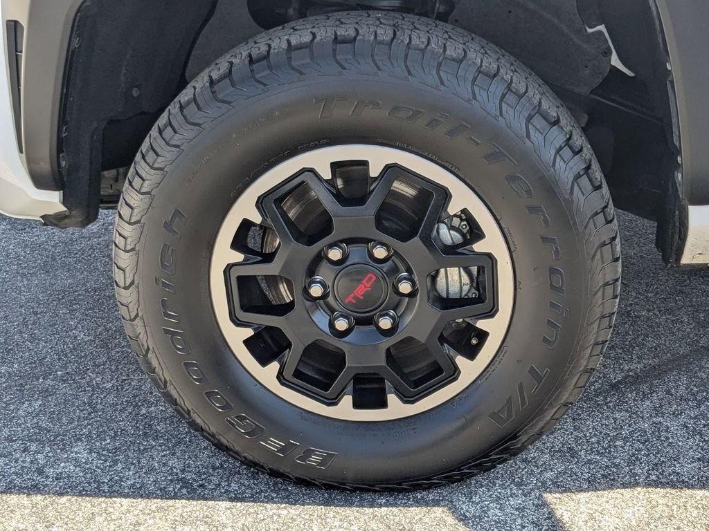 Used 2025 Toyota Tacoma TRD Off-Road image 31