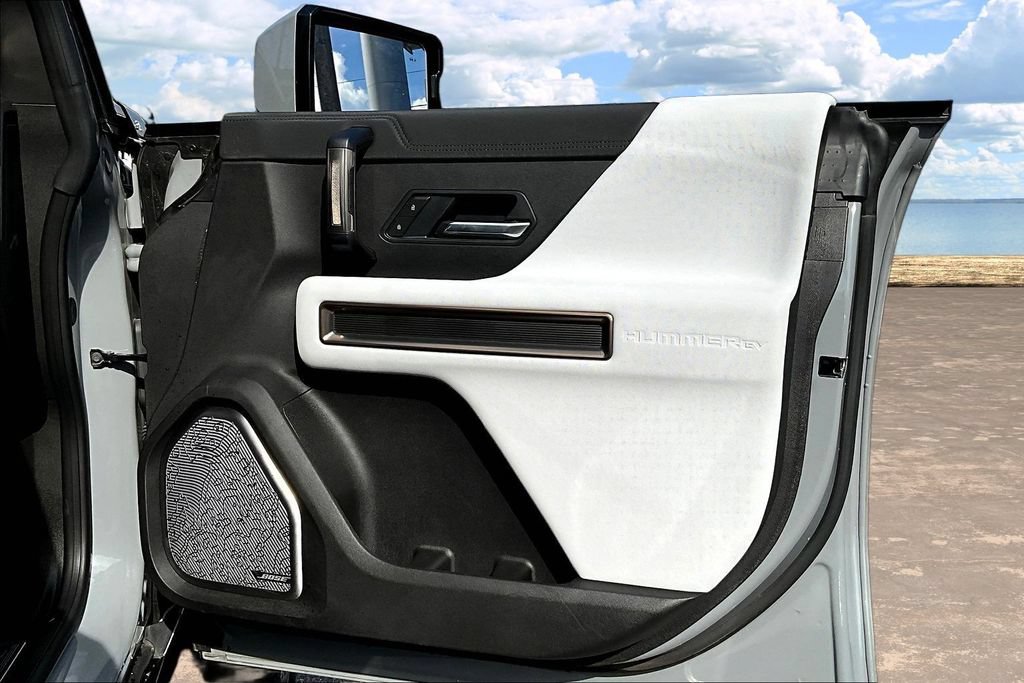 Used 2025 GMC Hummer EV 3X AWD/4WD image 29
