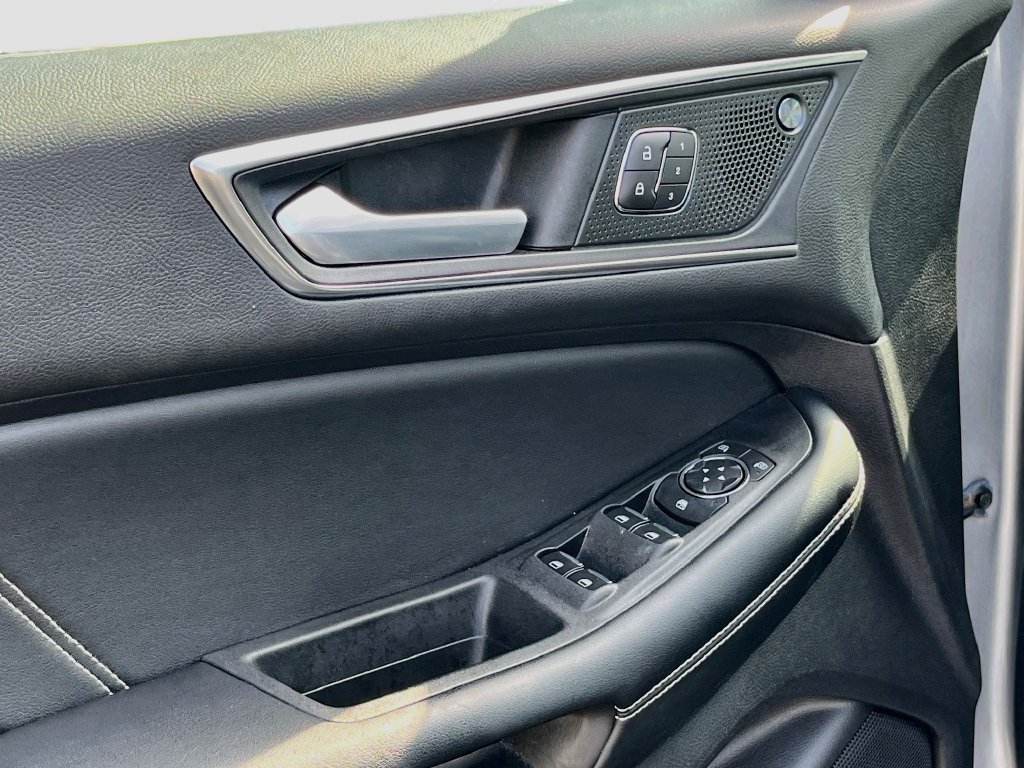 Used 2022 Ford Edge ST AWD/4WD image 17