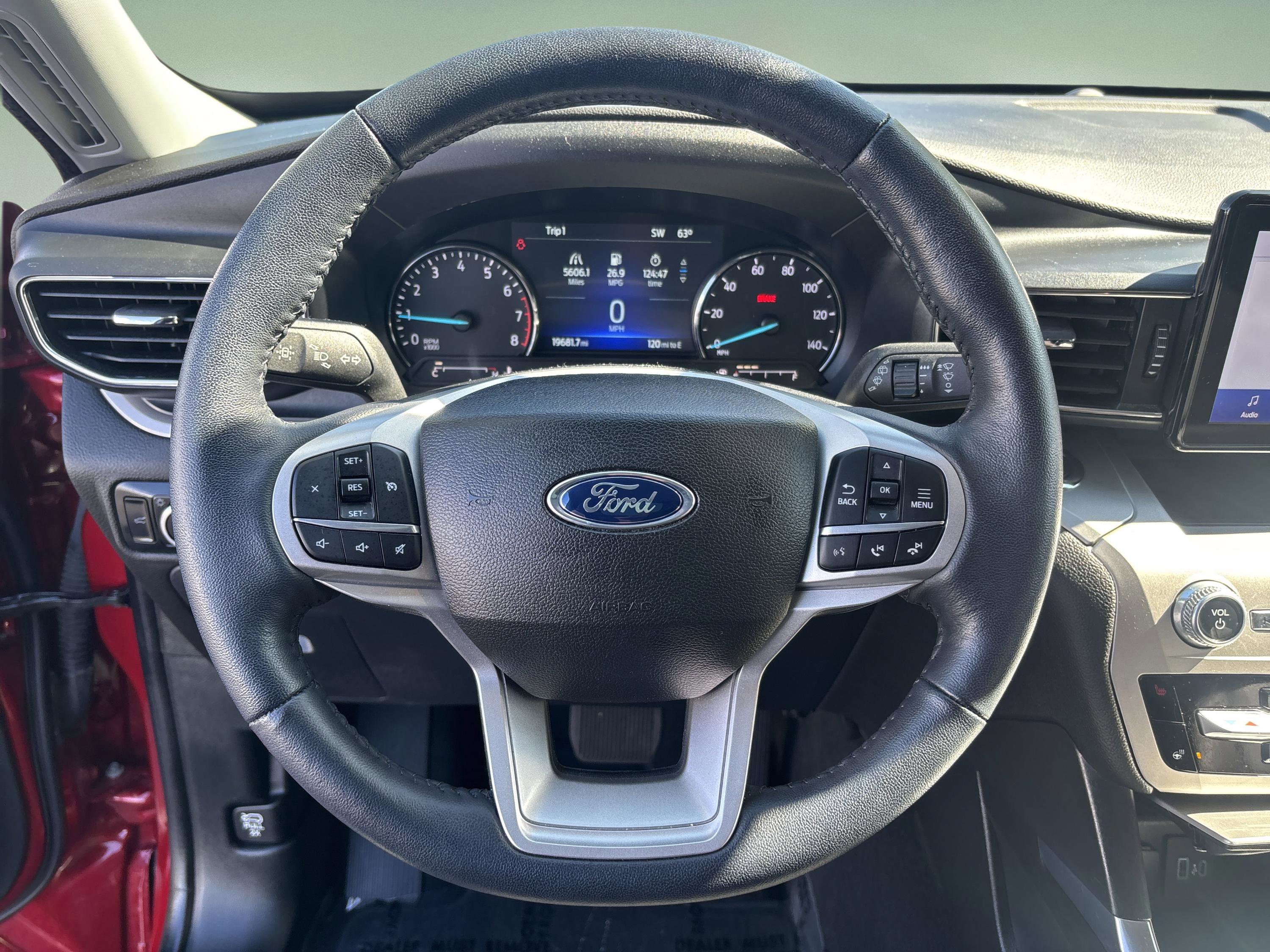Used 2023 Ford Explorer XLT w/ Equipment Group 202A AWD/4WD image 16