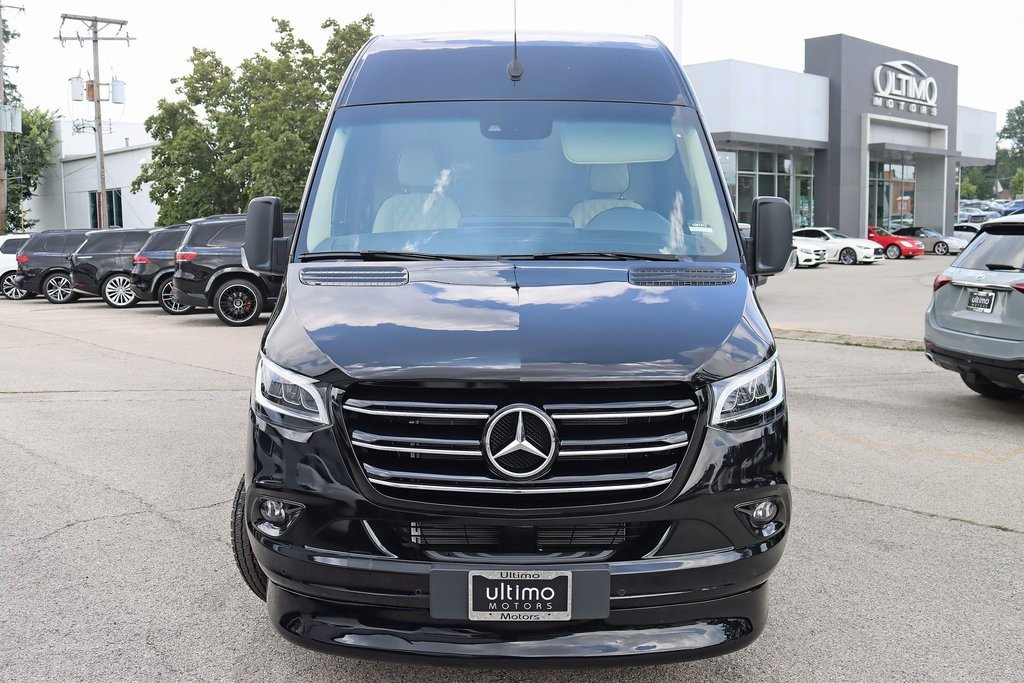 Used 2024 Mercedes-Benz Sprinter 3500 image 7