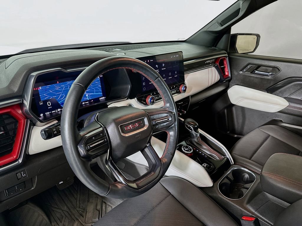 Used 2024 GMC Canyon AT4X image 10
