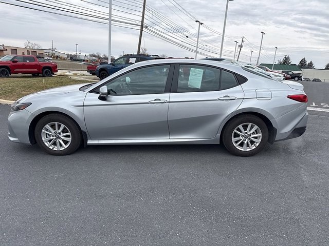 Certified 2025 Toyota Camry LE image 4