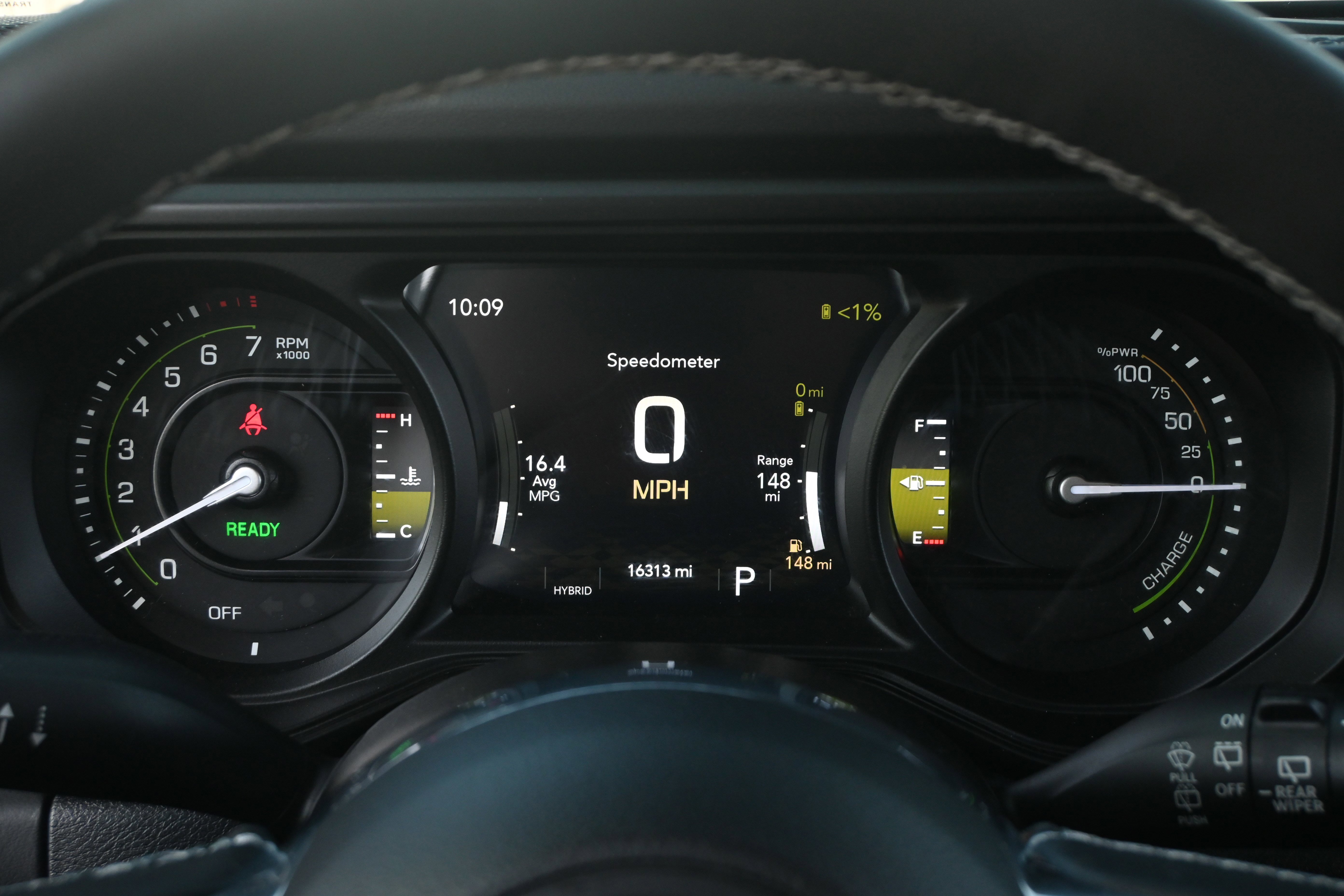 Used 2025 Jeep Wrangler Unlimited Sahara AWD/4WD image 24