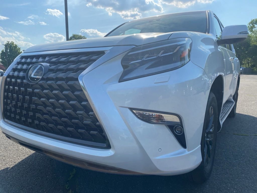 Used 2023 Lexus GX 460 Premium w/ Premium Plus Package AWD/4WD image 2