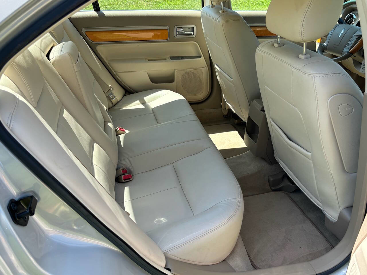 Used 2007 Lincoln MKZ image 10