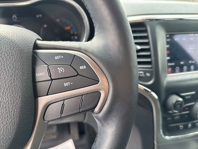 Used 2018 Jeep Grand Cherokee Laredo w/ Security & Convenience Group image 17