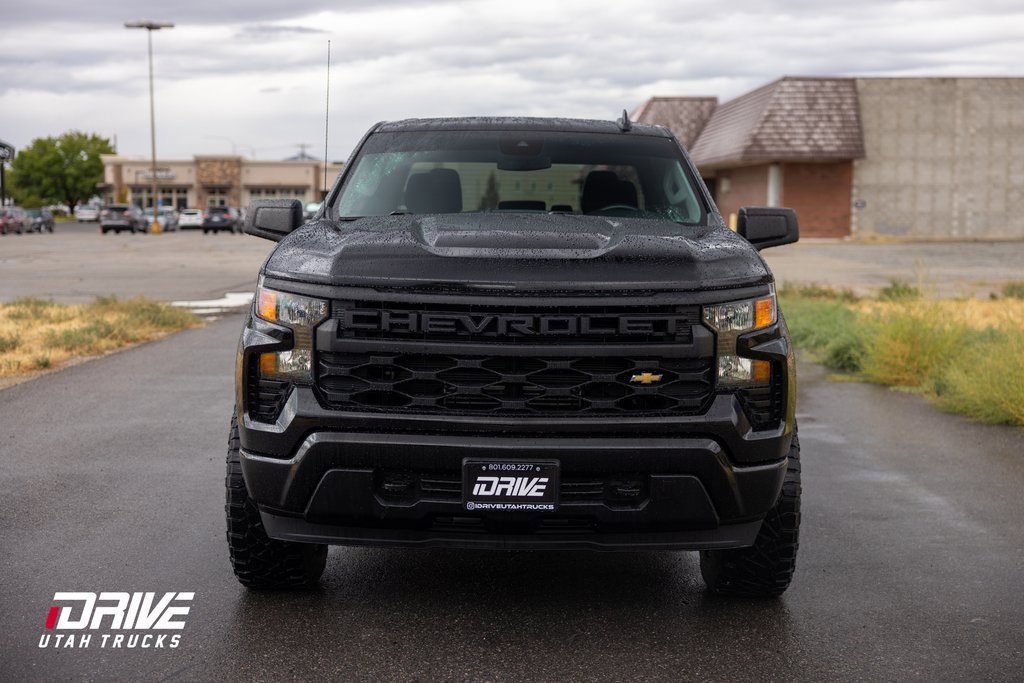 Used 2022 Chevrolet Silverado 1500 Custom image 3