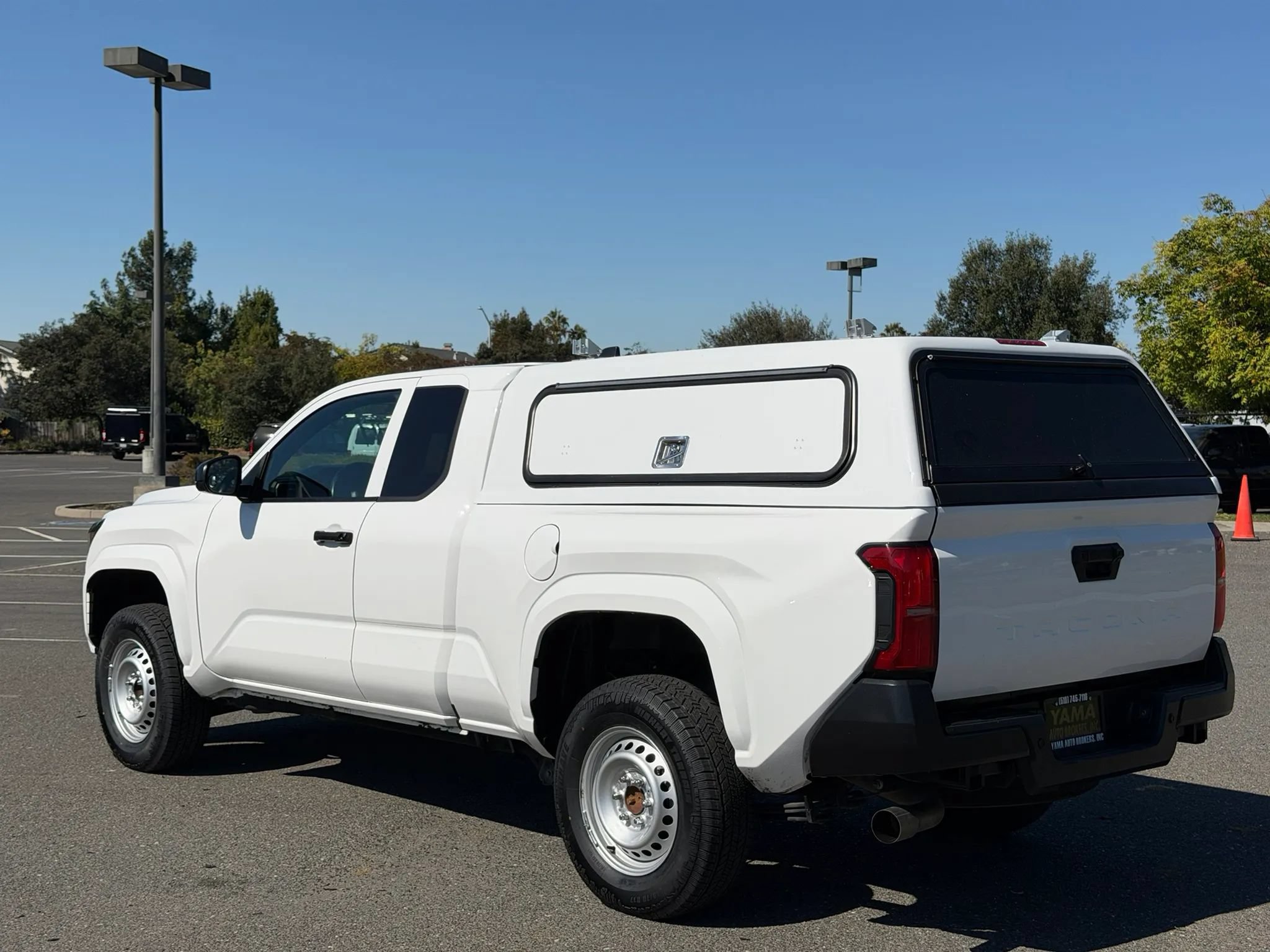 Used 2024 Toyota Tacoma SR RWD image 8