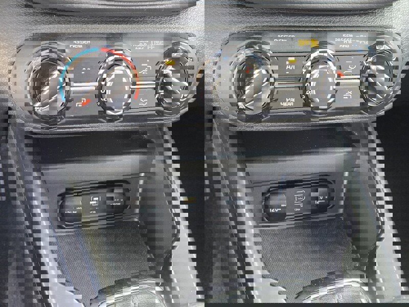 Certified 2024 Kia Soul LX w/ Option Group 015 image 21