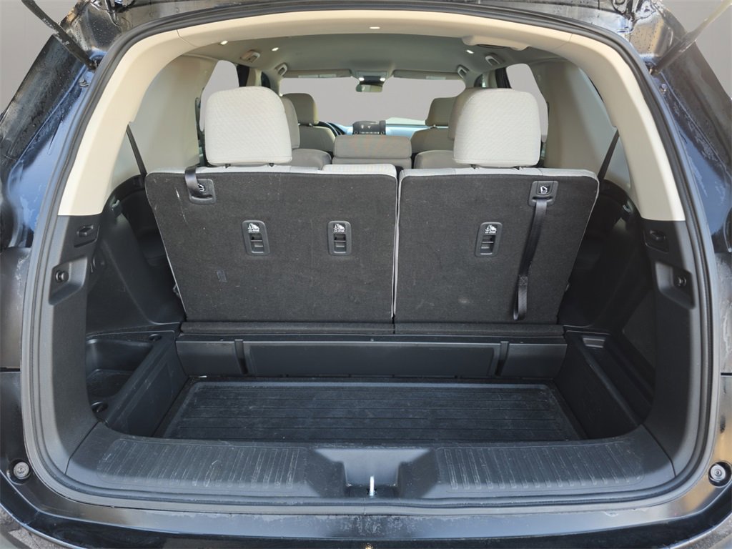 Used 2023 Honda Pilot LX image 14