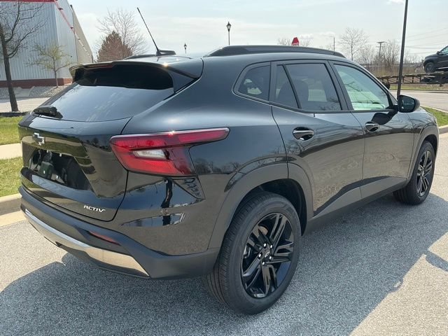 New 2026 Chevrolet Trax ACTIV w/ Sunroof Package FWD image 5