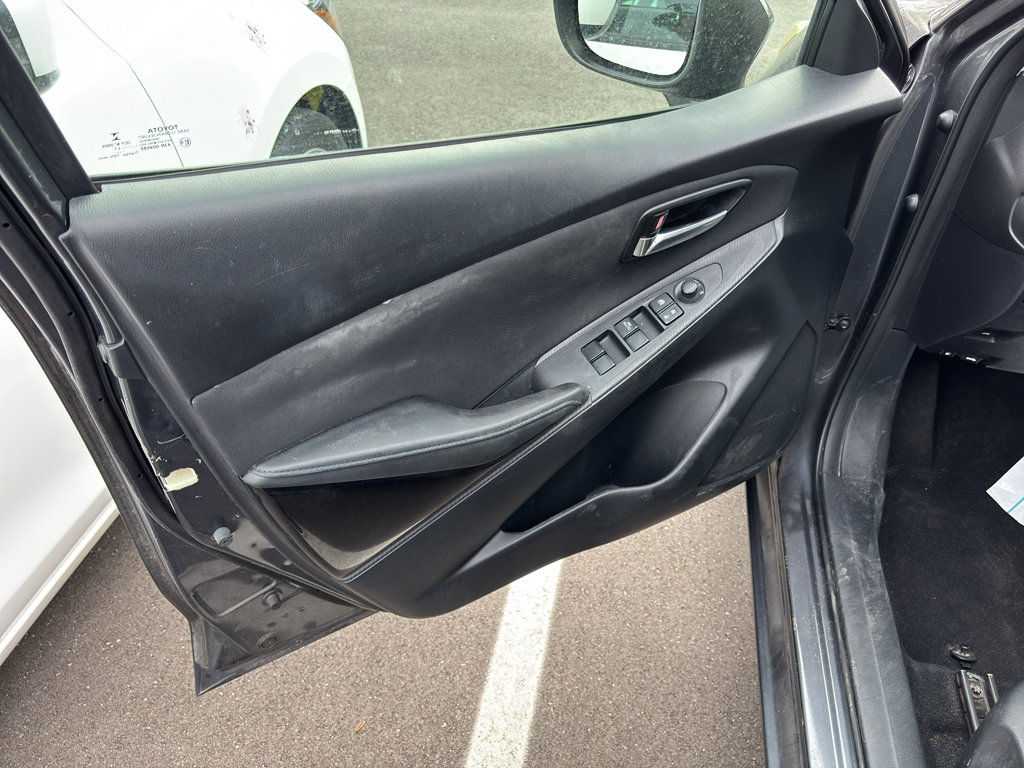 Used 2017 Toyota Yaris iA FWD image 6