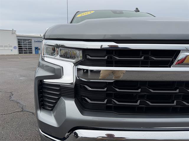 Used 2024 Chevrolet Silverado 1500 LT AWD/4WD image 11