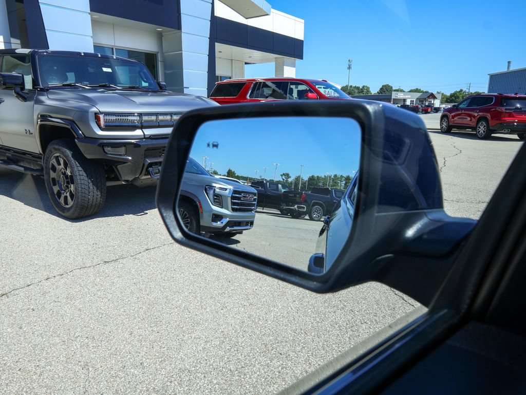 Used 2022 Chevrolet Traverse LT AWD/4WD image 24