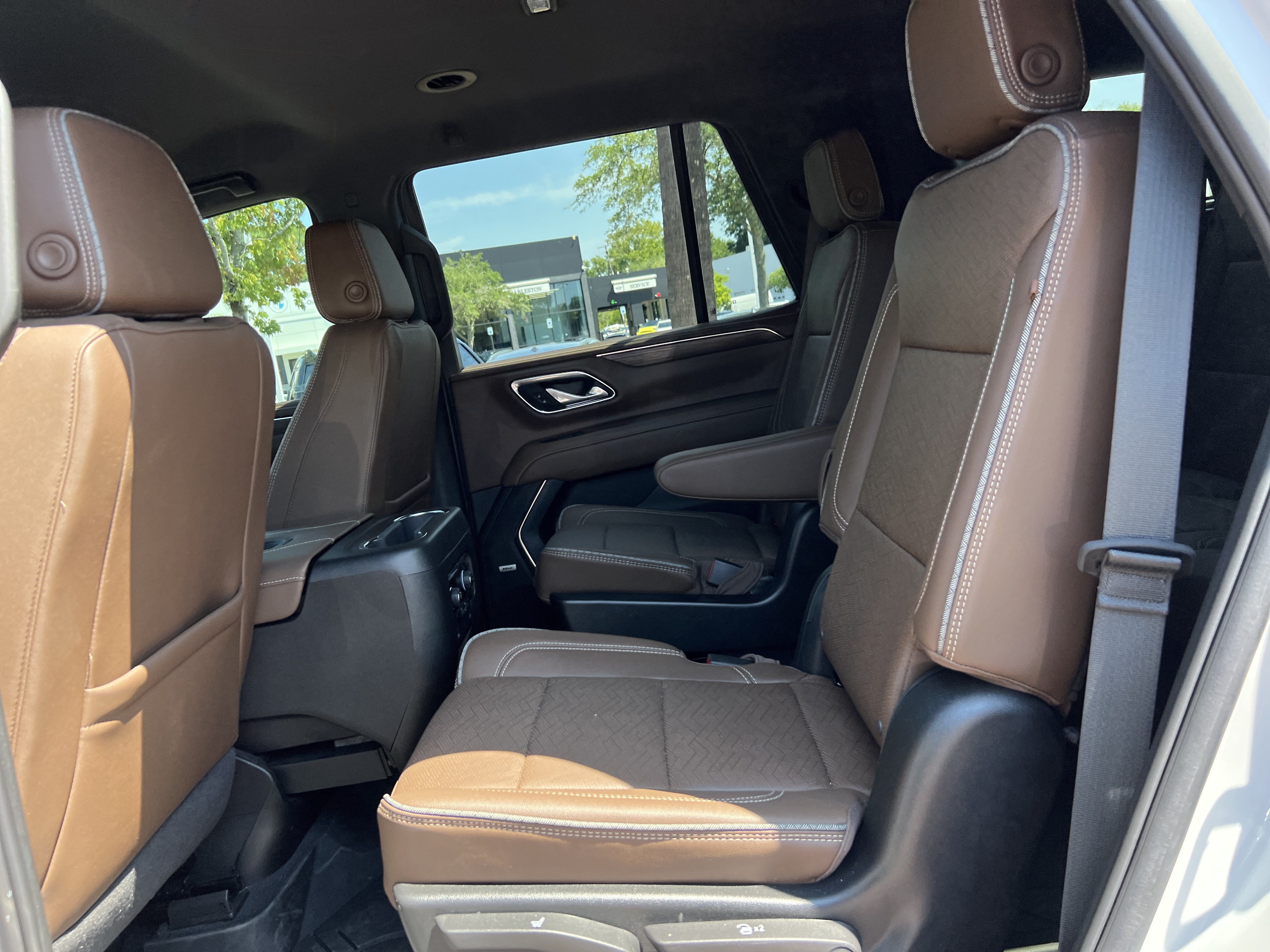 Used 2024 Chevrolet Tahoe High Country AWD/4WD image 30