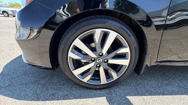 Used 2020 Nissan Versa SR FWD image 10