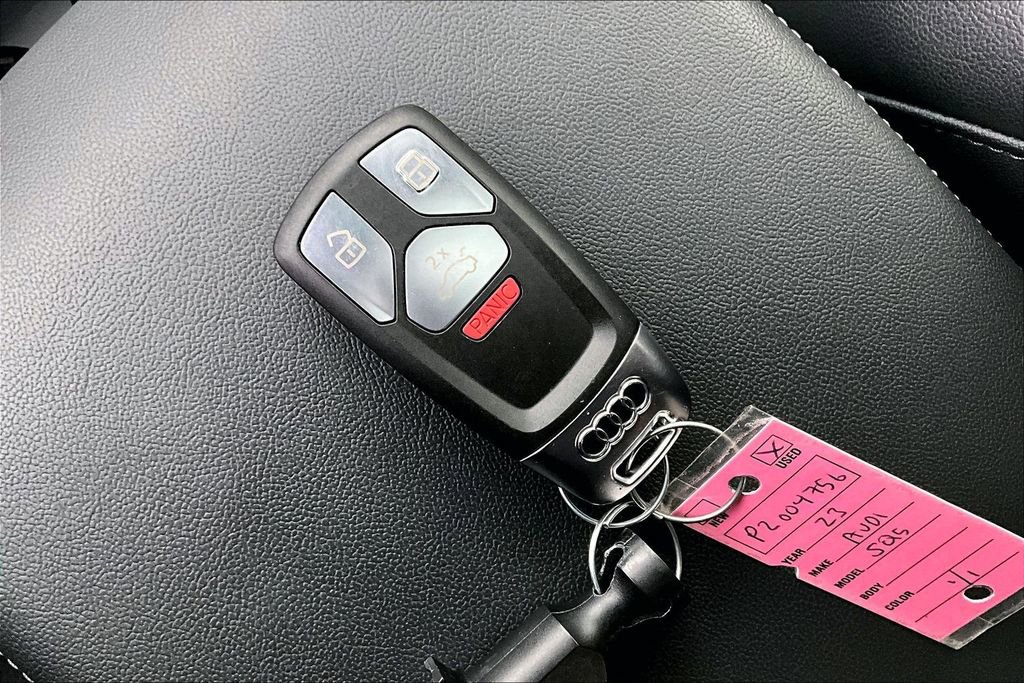 Used 2023 Audi SQ5 Prestige w/ Prestige Package image 13