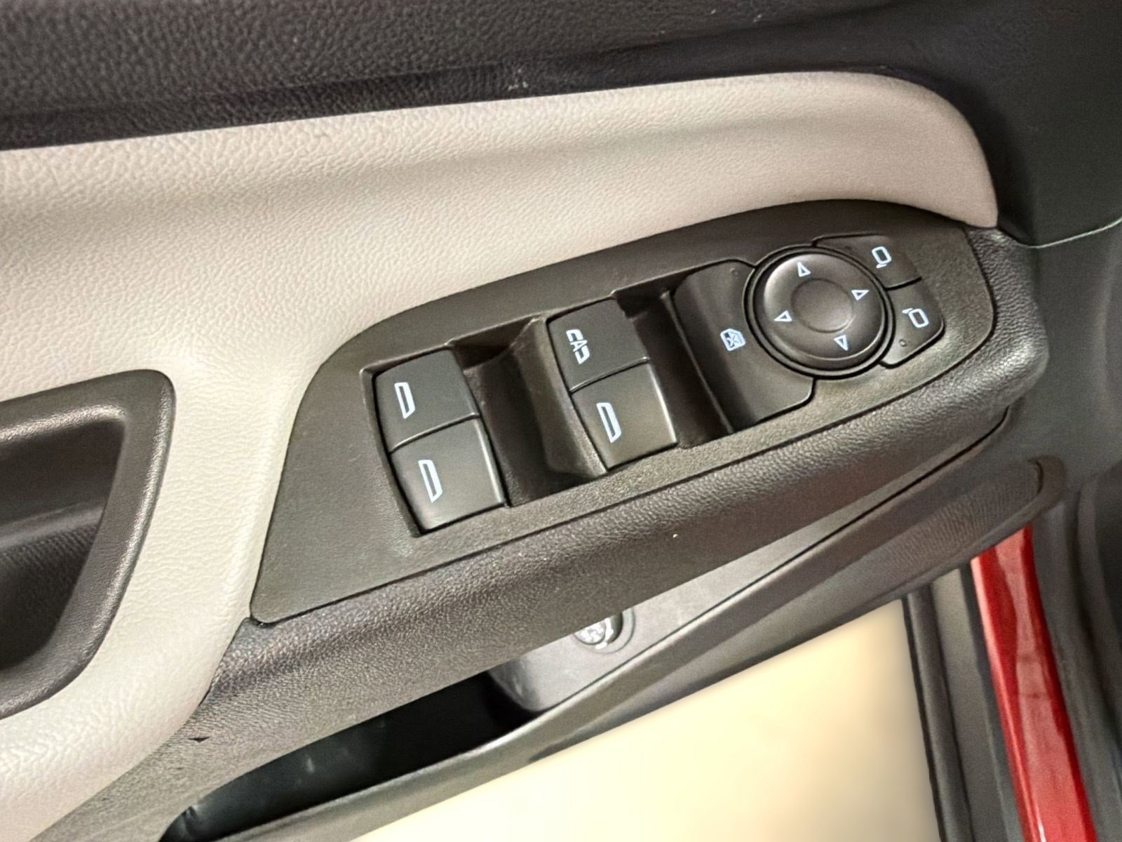 Used 2023 Chevrolet Equinox LT FWD image 13