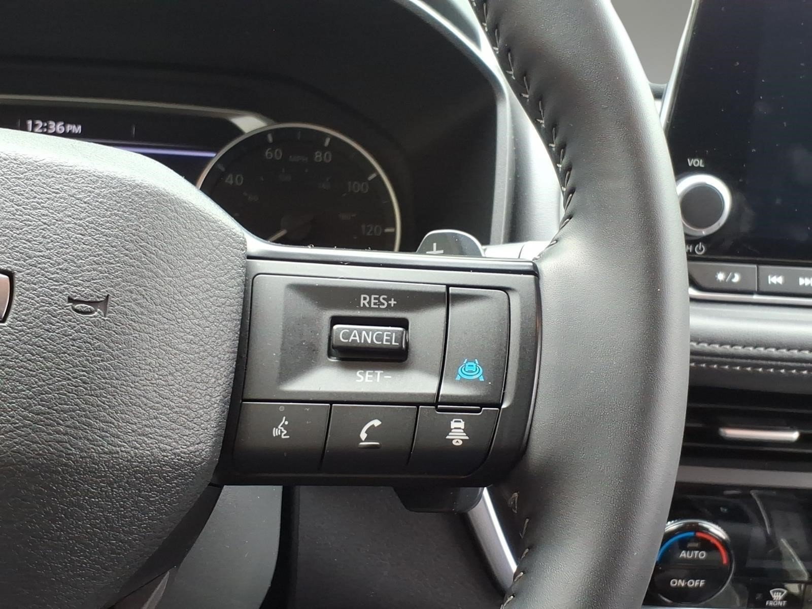 Used 2026 Nissan Rogue SV AWD/4WD image 16
