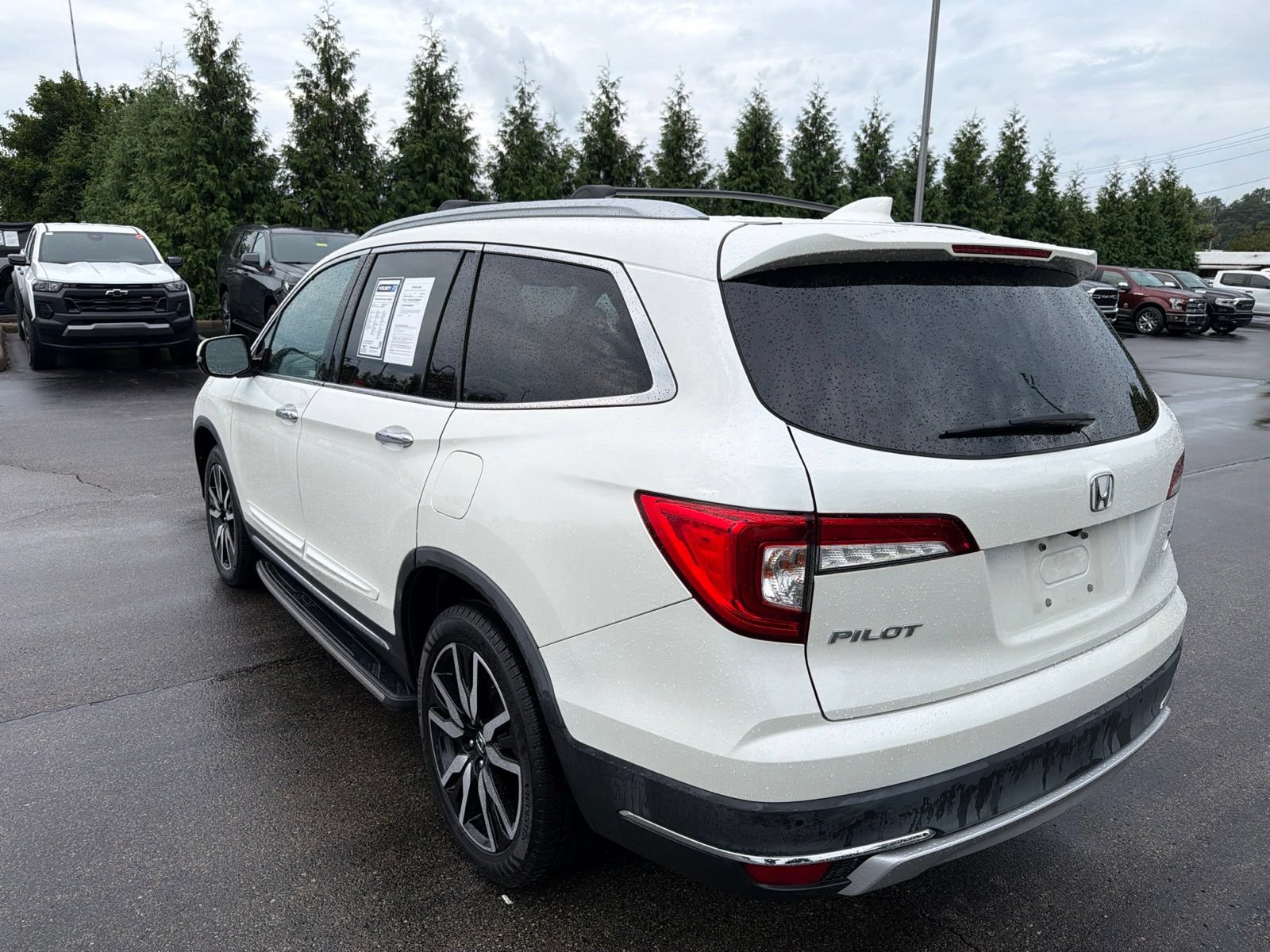 Used 2019 Honda Pilot Touring image 3