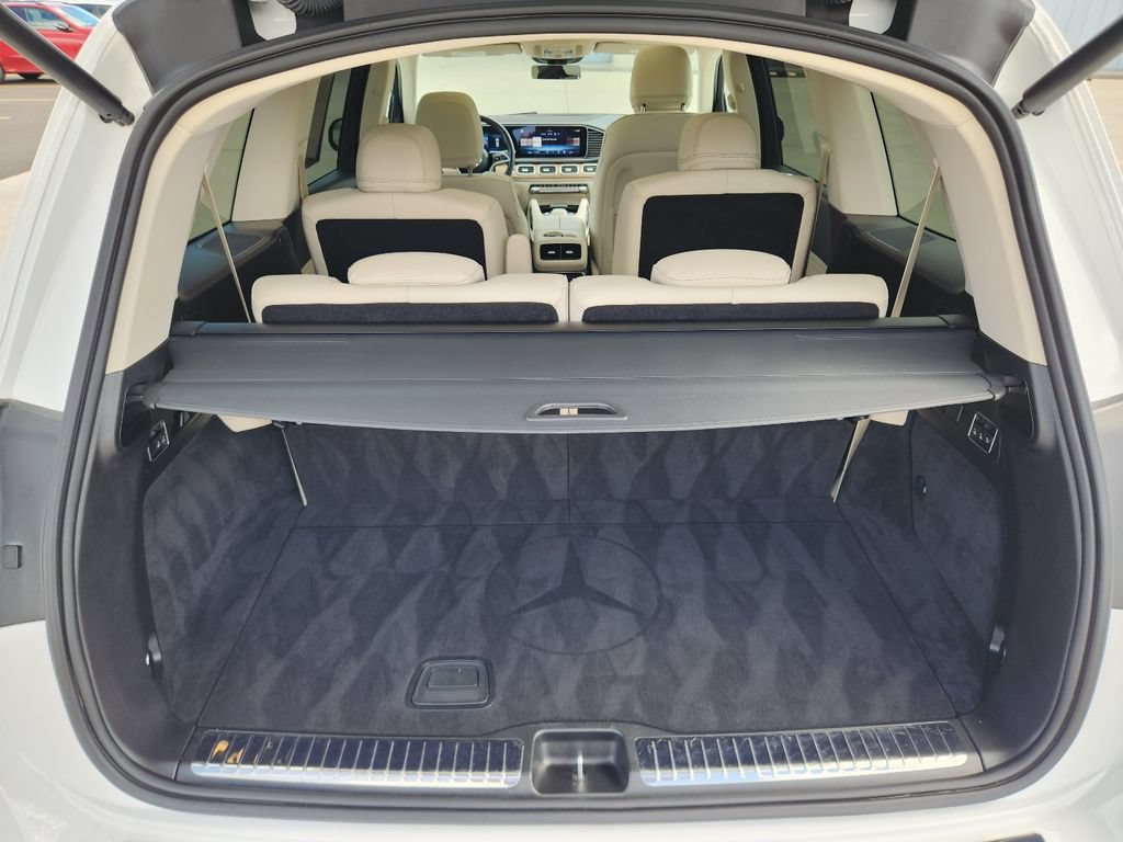 Used 2024 Mercedes-Benz GLS 450 4MATIC image 8