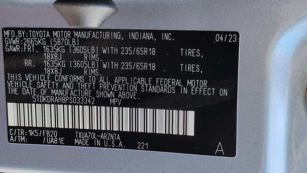 Used 2023 Toyota Highlander LE FWD image 24