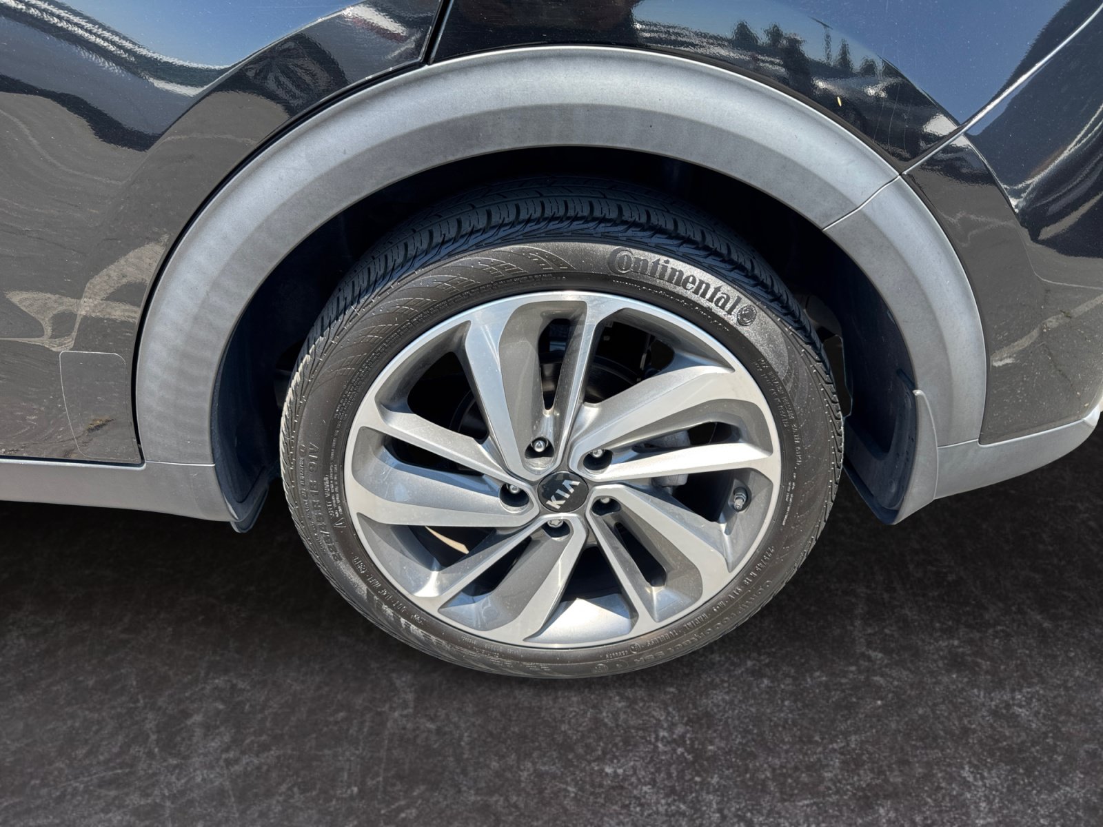 Used 2019 Kia Niro Touring FWD image 14