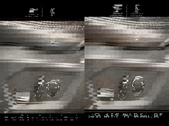 Used 2018 Ford Explorer XLT w/ Equipment Group 202A FWD image 22